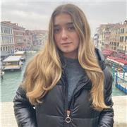 Soy una persona paciente y con actitud y ganas de enseñar y ayudar a otros estudiantes.